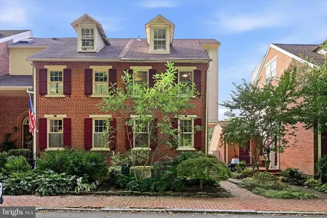 59 Ivy Rd, Wilmington