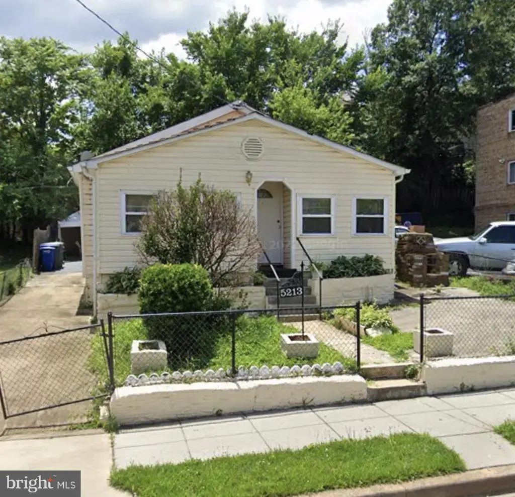 5213 Call Pl Se, WASHINGTON