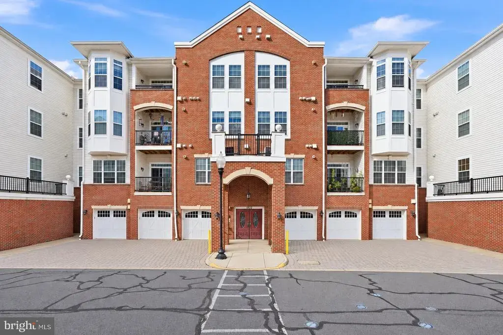 9202 Charleston Dr #207, MANASSAS