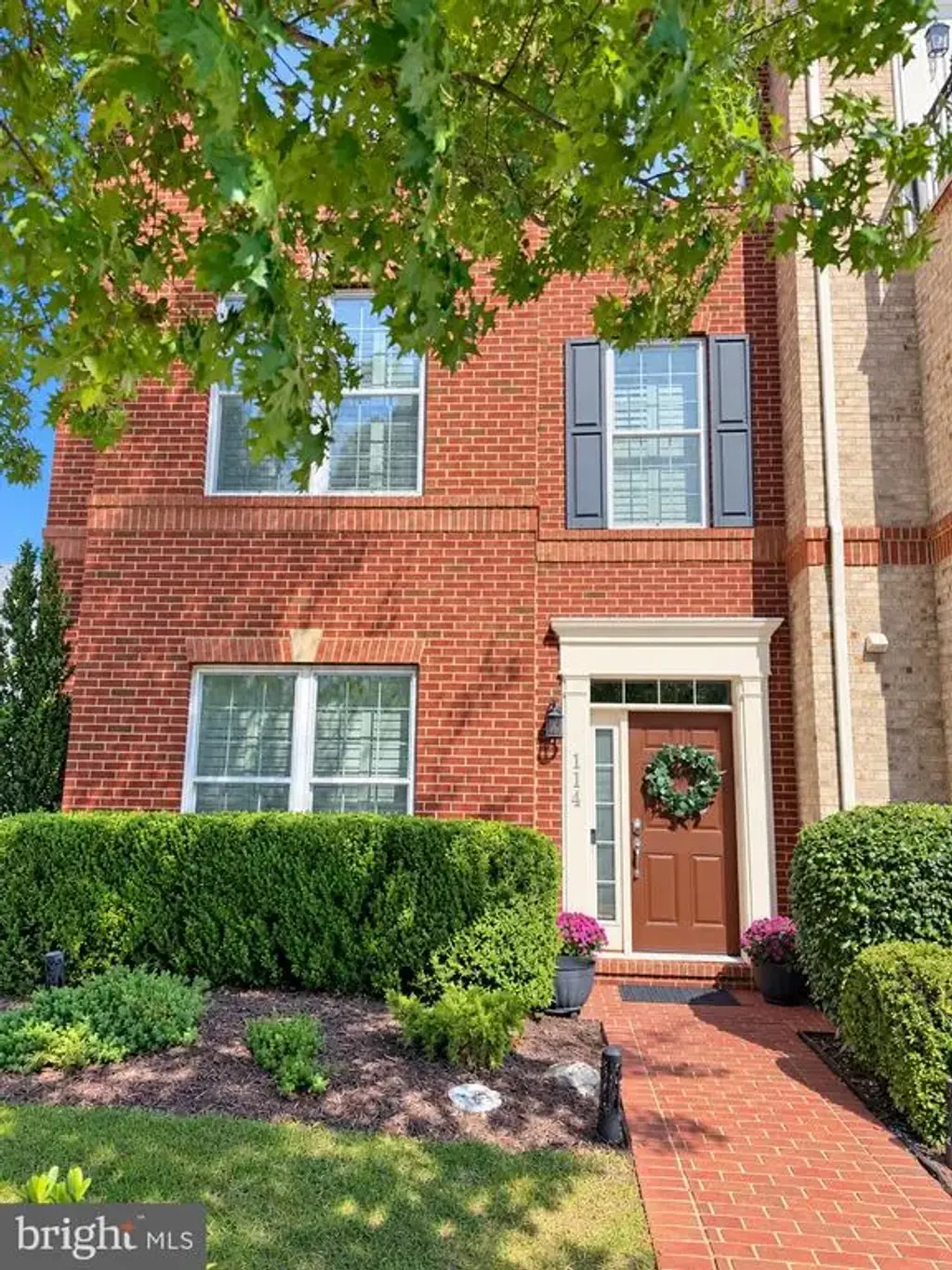 114 Quietwalk Ln, HERNDON
