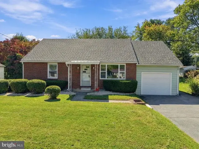 208 E Sunset Ave, Williamsport
