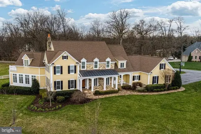 7105 Biter Ln, Highland