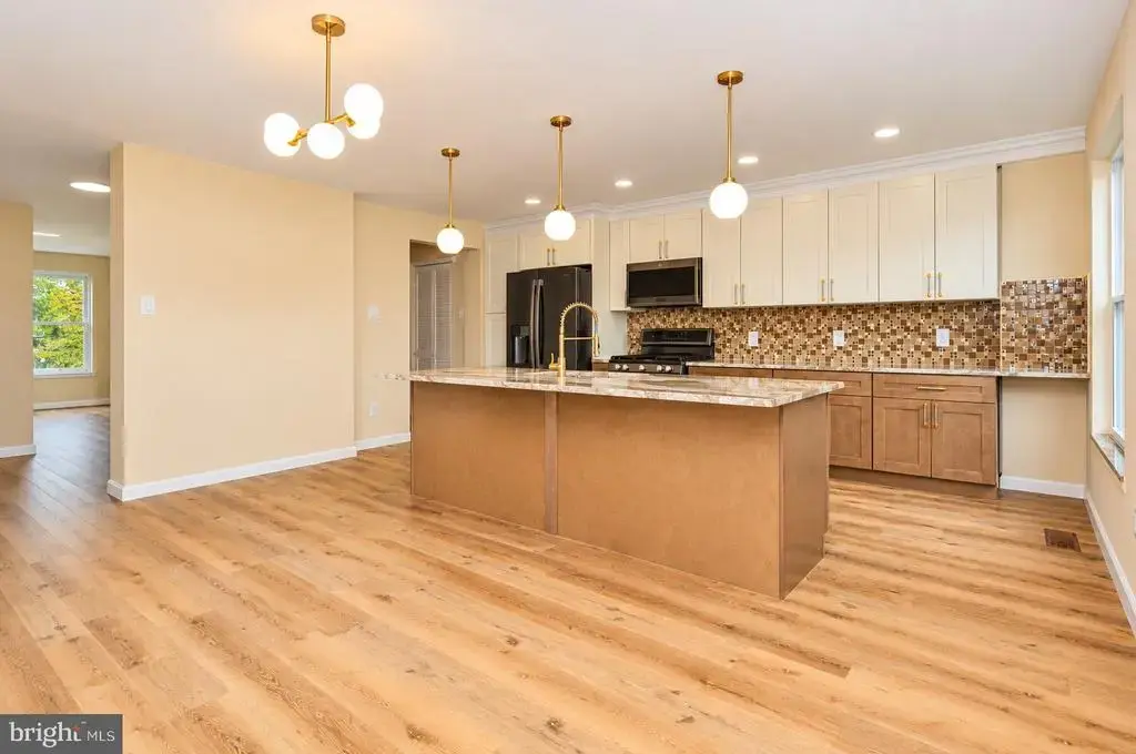 11110 Greiner Rd, PHILADELPHIA