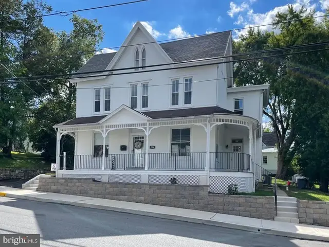 214 S Main St, Spring City