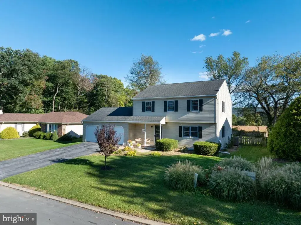2294 Roylen Cir, STATE COLLEGE