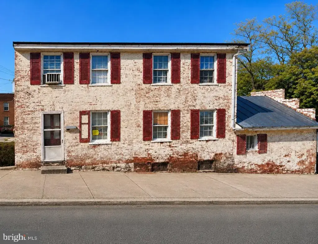 104 N Samuel St, CHARLES TOWN