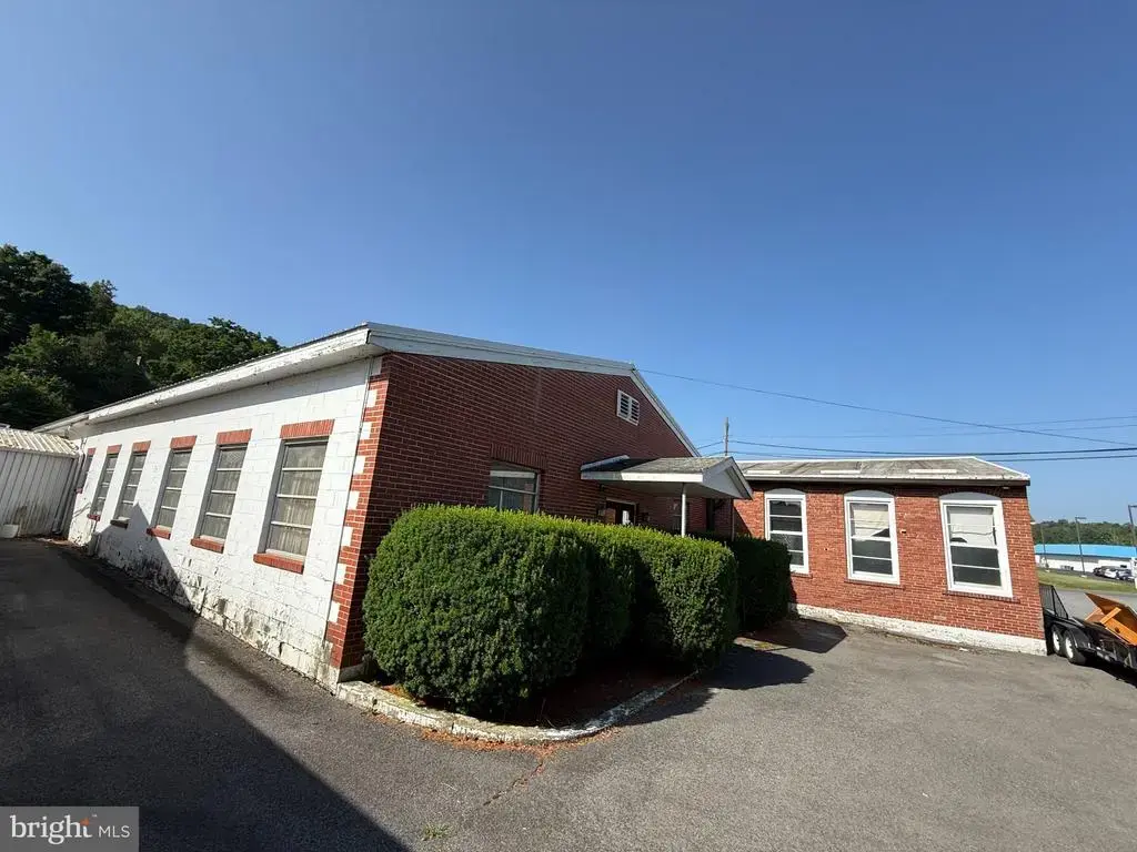 114 E Streamside Pl, SPRING MILLS