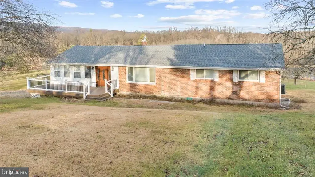 988 N Hoch Rd, DANIELSVILLE