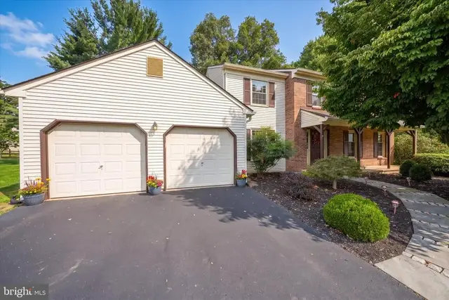 9 Round Tree Cir, Hockessin