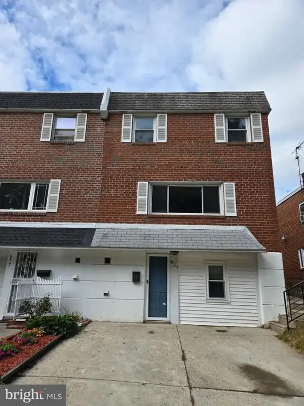 839 W Bells Mill Rd, PHILADELPHIA