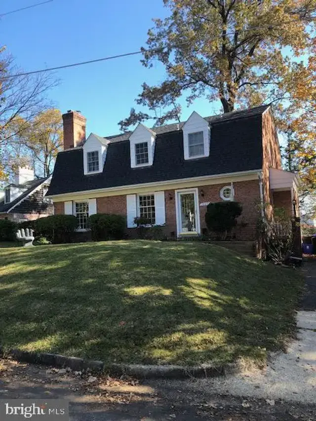 7803 Marion Ln, Bethesda