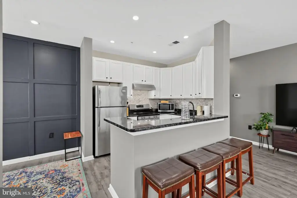 6481 Cheyenne Dr #304, ALEXANDRIA