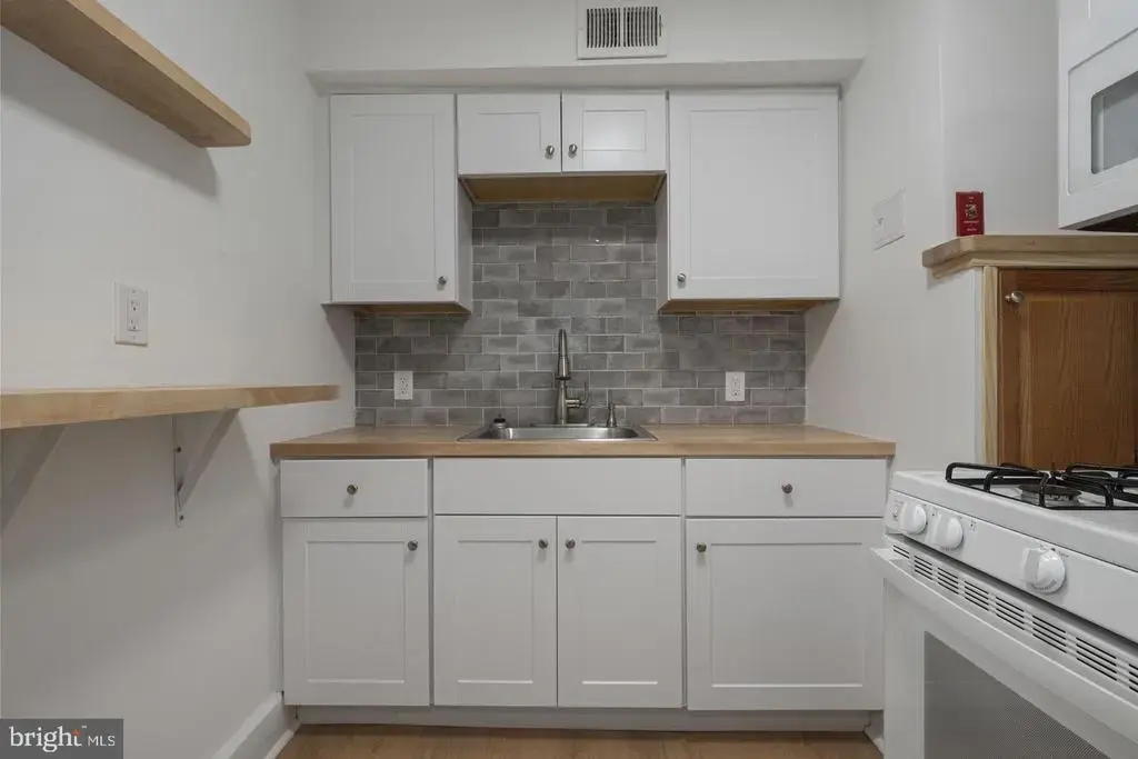 305 S Main St #4, PHOENIXVILLE