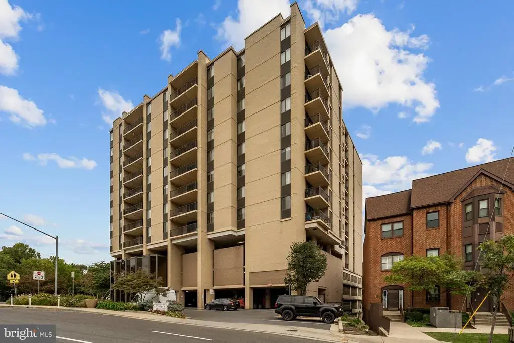 4242 E West Hwy #506, CHEVY CHASE