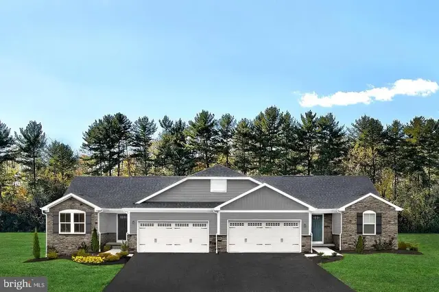 724 Mina Circle, Greencastle