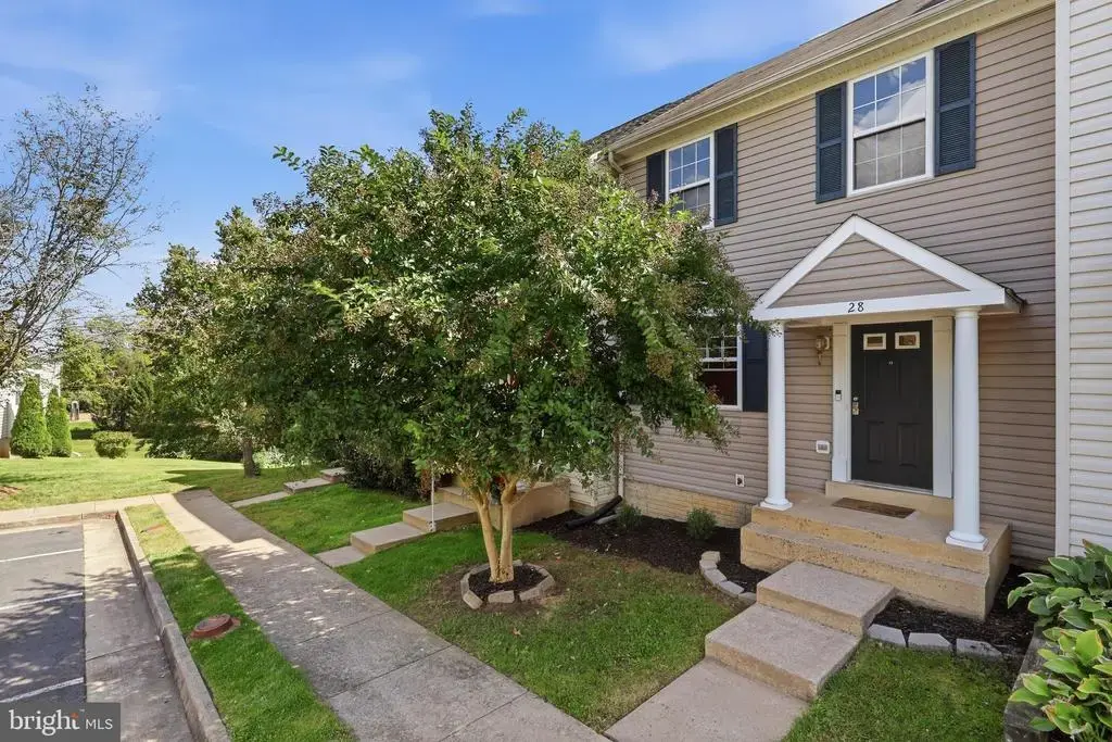 28 Quarterpole Ct, WARRENTON