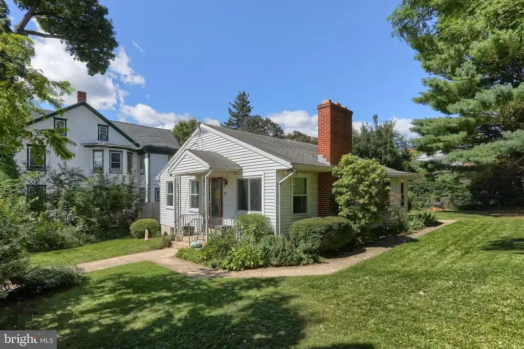105 Locust St, LEBANON