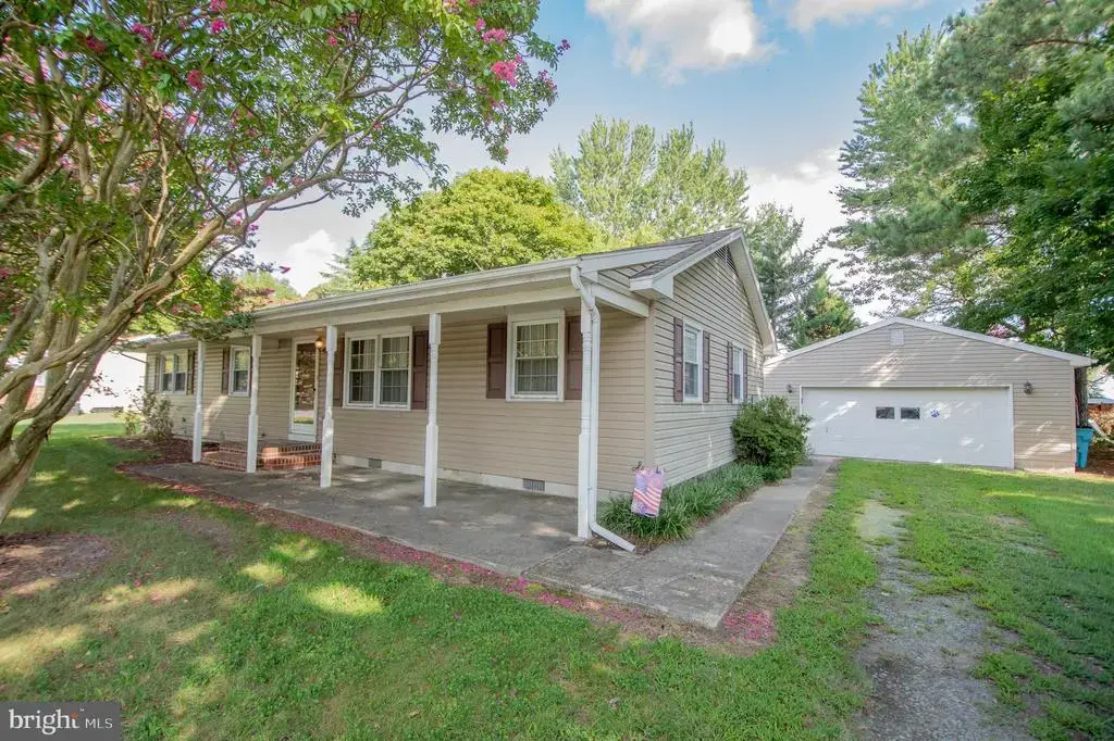607 E Pine St, DELMAR