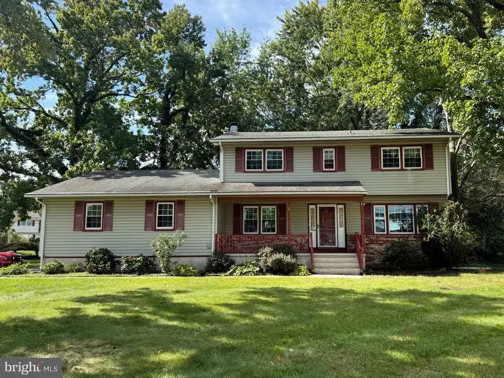 2 Berrywood Dr, HAMILTON