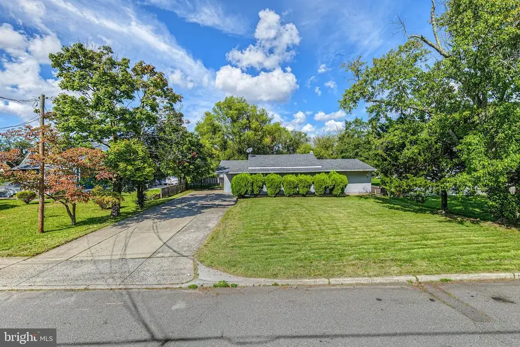 624 Church St, PLEASANTVILLE