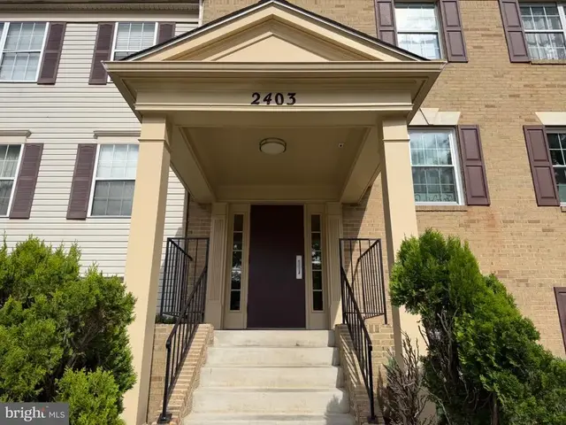 2403 Normandy Square Pl #12-ca, Silver Spring