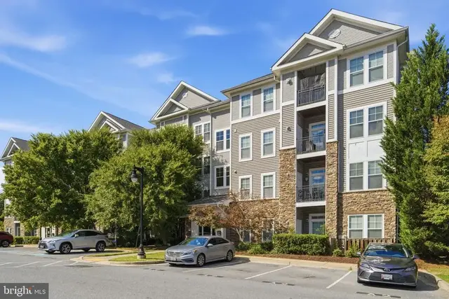 1321 Karen Blvd #406, Capitol Heights
