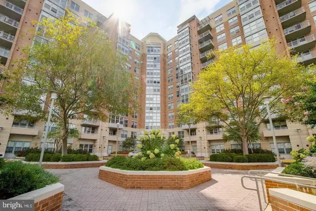 11800 Sunset Hills Rd #202, Reston