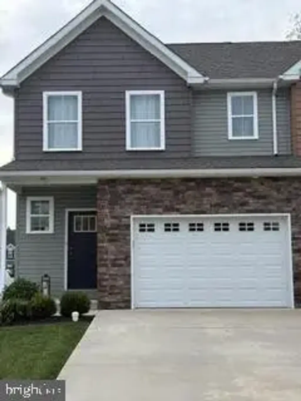 14 Hubbardton Ct, READING