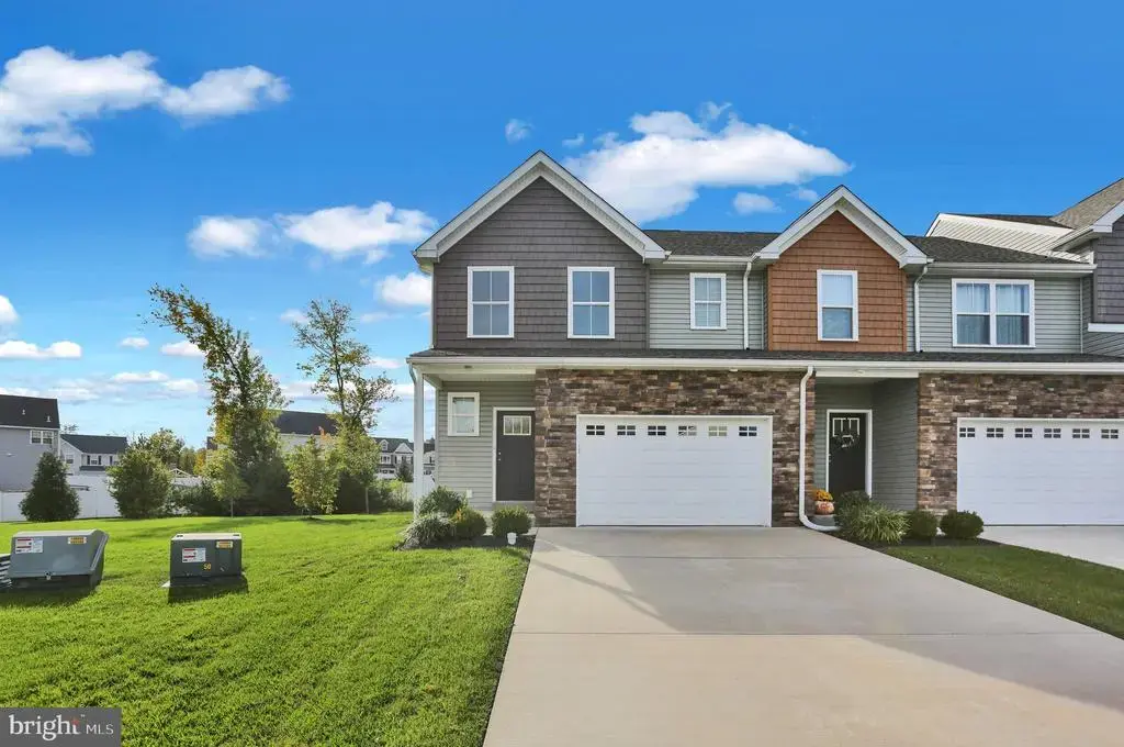 14 Hubbardton Ct, READING