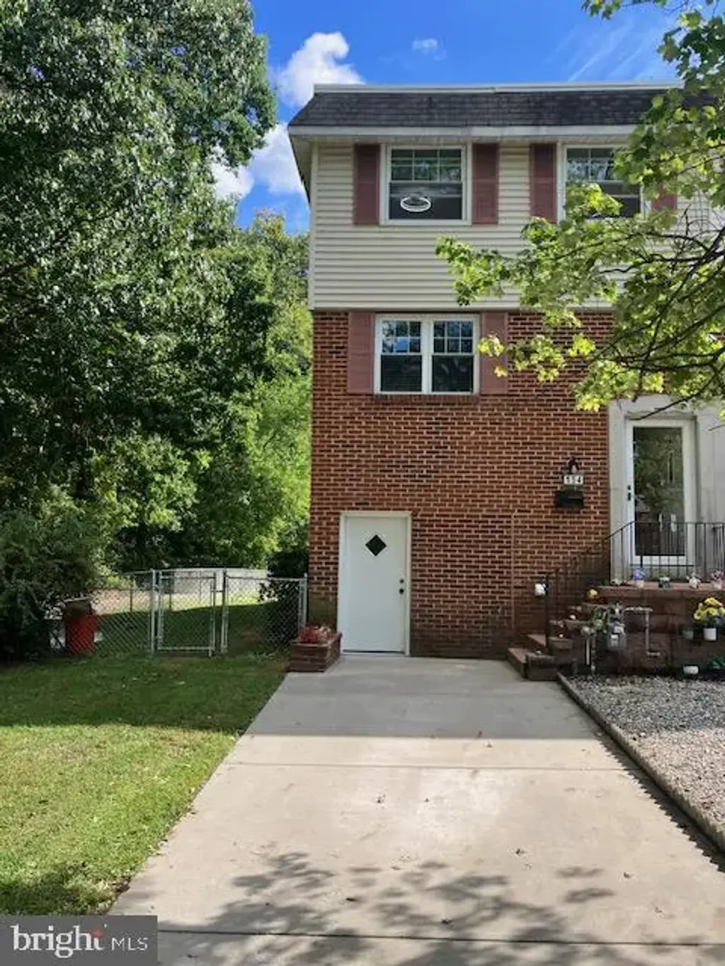 154 Laureba Ave, STRATFORD