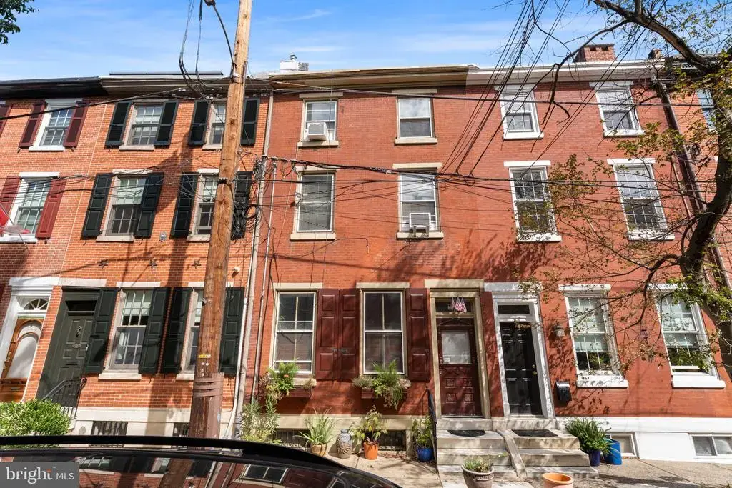 131 Pemberton St, PHILADELPHIA
