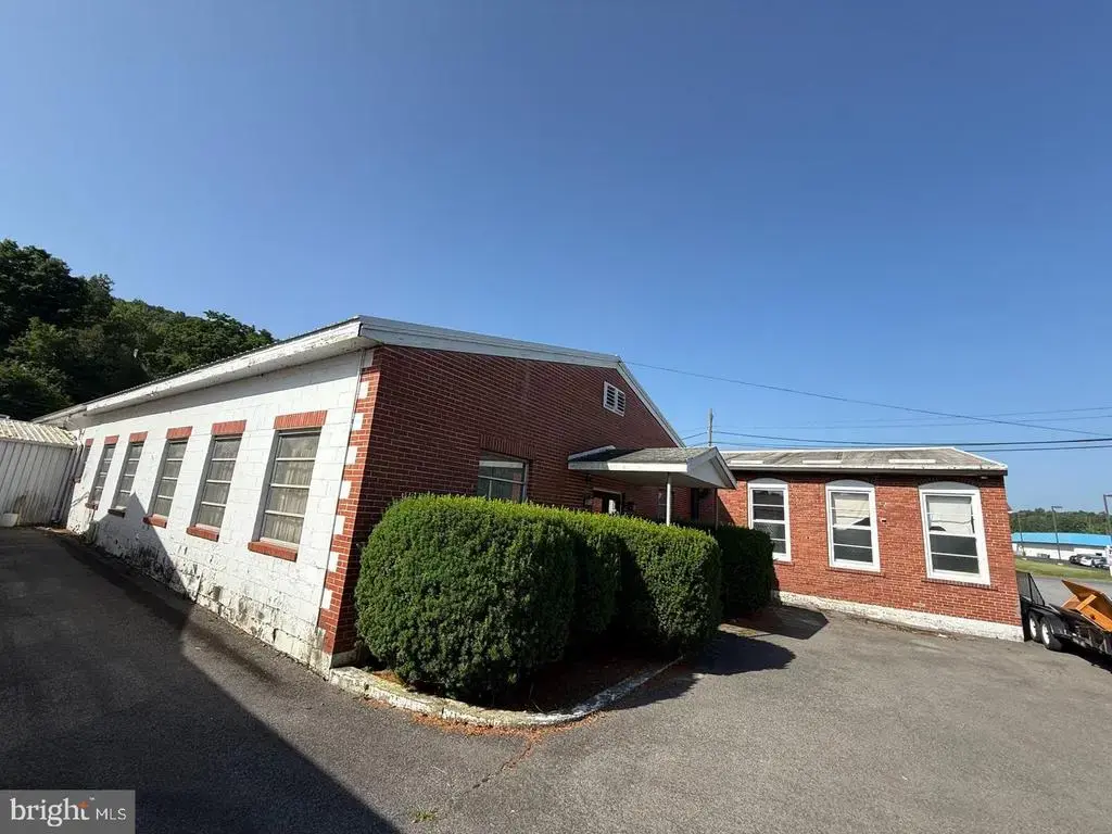 114 E Streamside Pl, SPRING MILLS