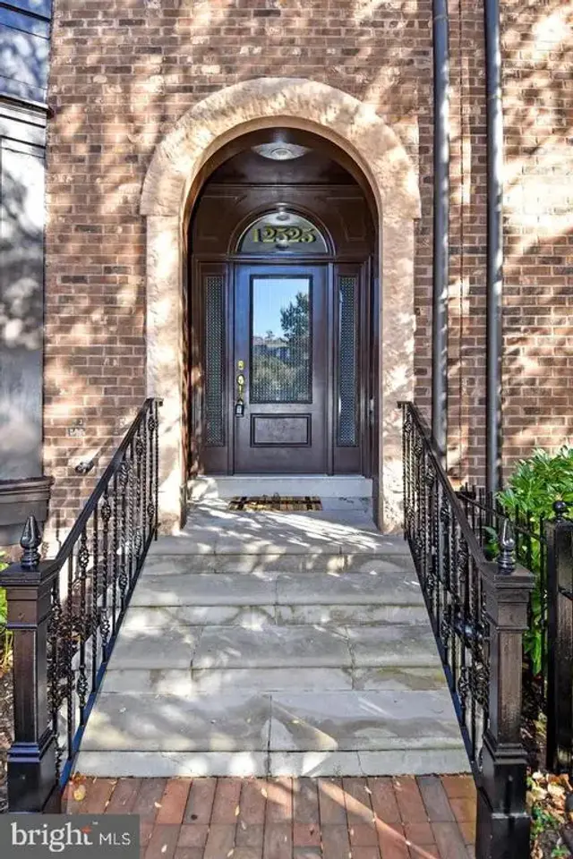 12525 Linda View Ln, Potomac