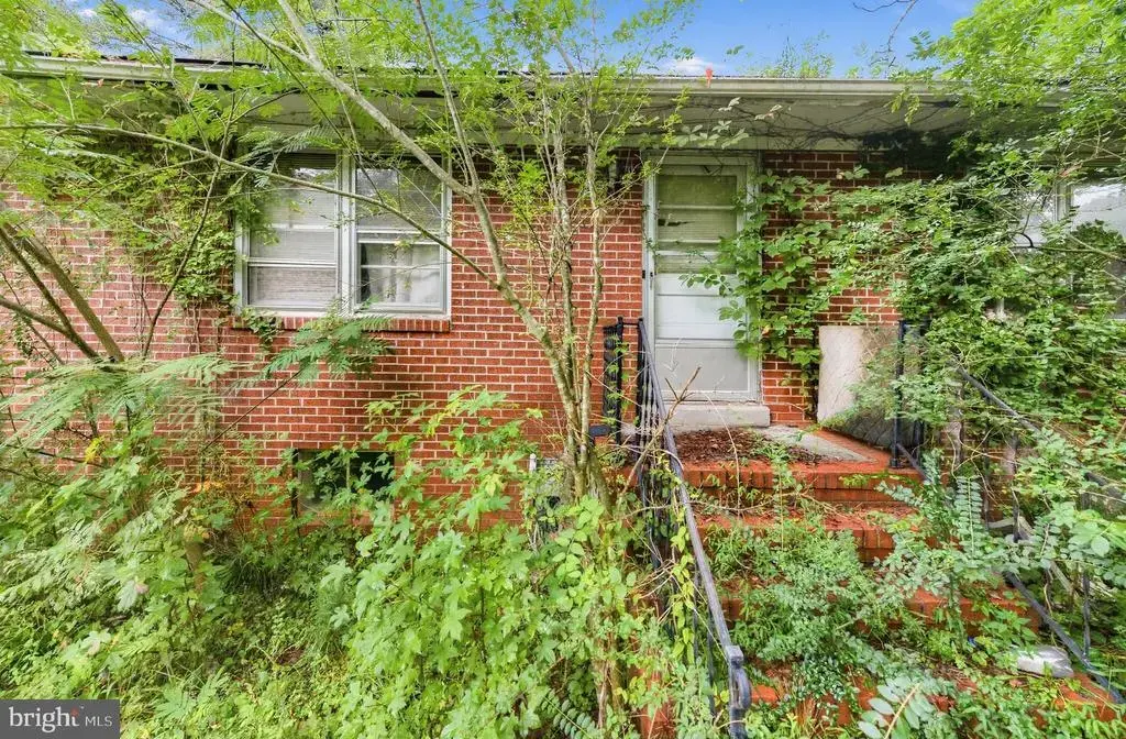 207 Simmons Dr, LAWRENCEVILLE