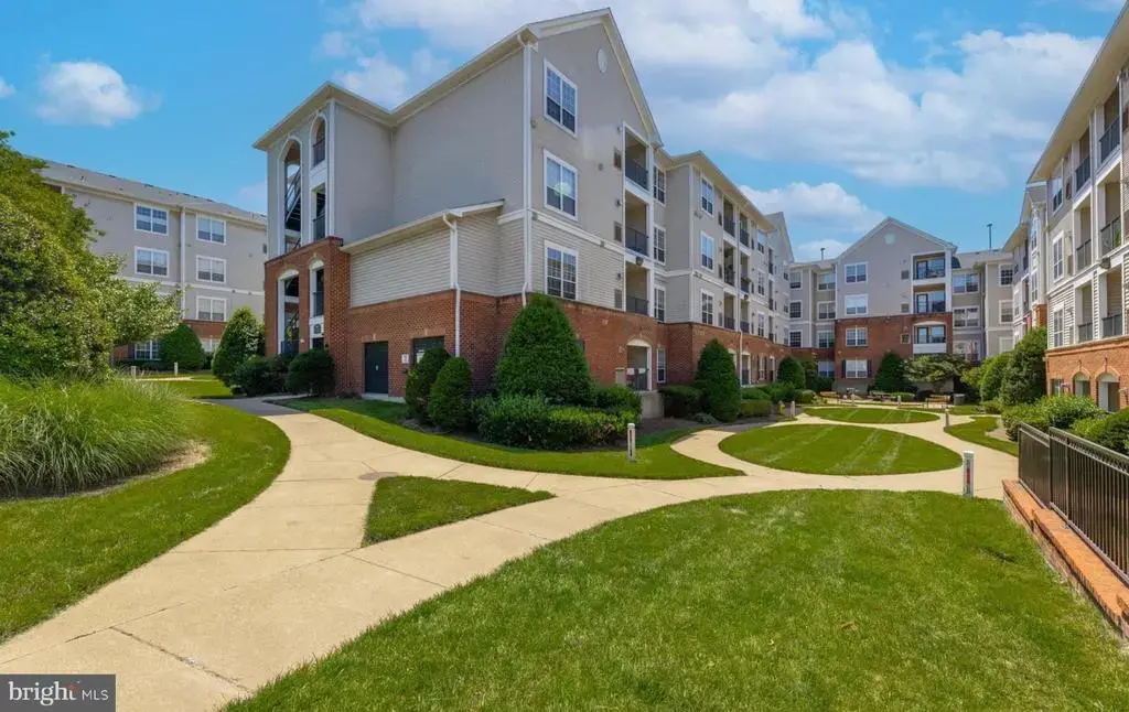 4850 Eisenhower Ave #218, ALEXANDRIA