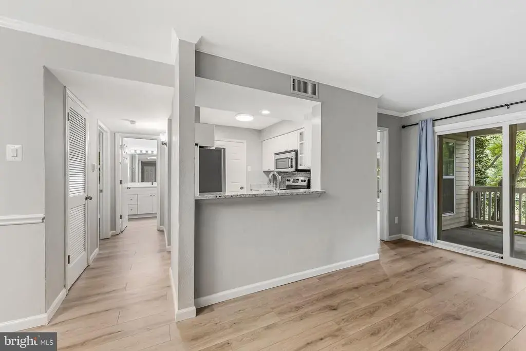 1501 Lincoln Way #101, MCLEAN