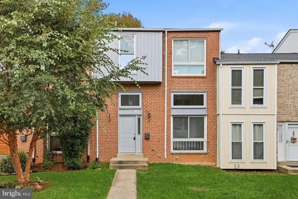 7251 Mill Run Dr #12-3, DERWOOD