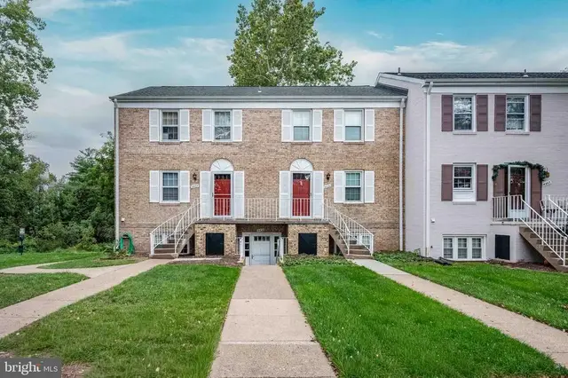 14439 Golden Oak Rd, Centreville