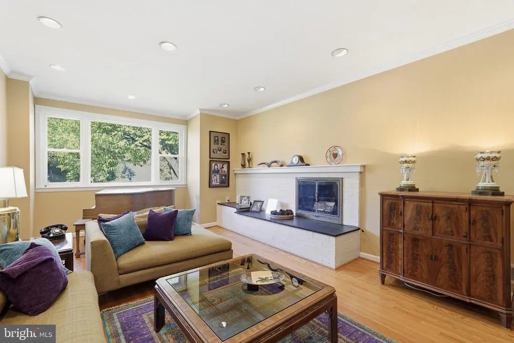 9107 Brierly Rd, CHEVY CHASE
