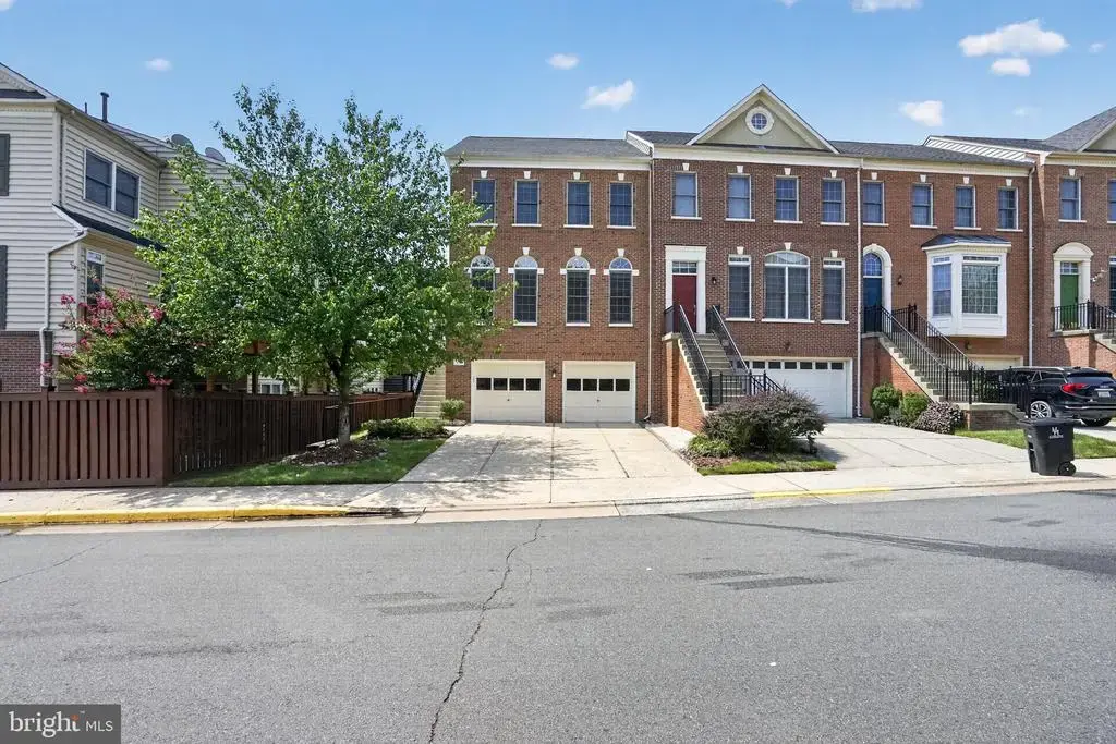 4519 Fair Valley Dr, FAIRFAX