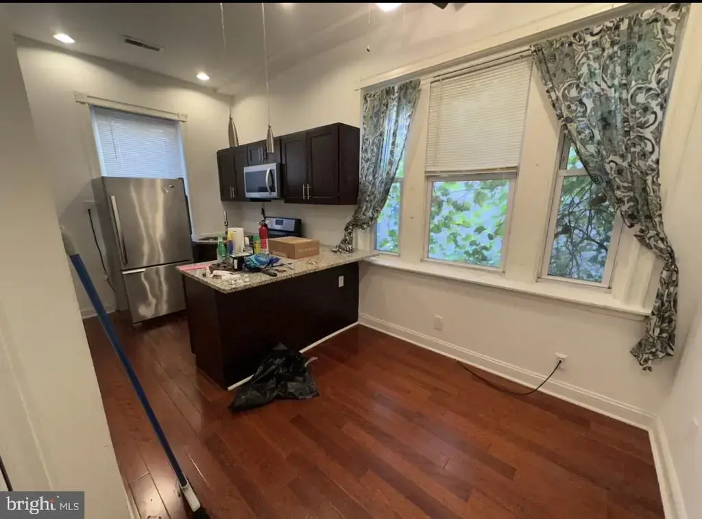 1633 W Girard Ave #2r, PHILADELPHIA