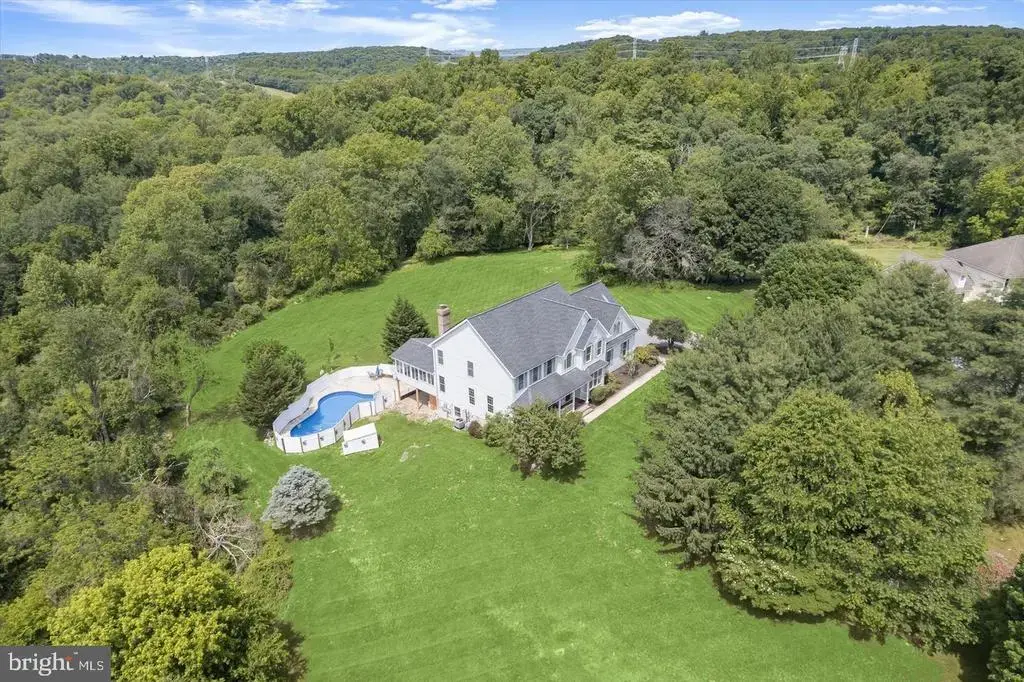 6 Keil Manor Ct, WHITE HALL