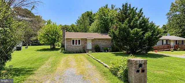 205 Dominion Ln, Chester