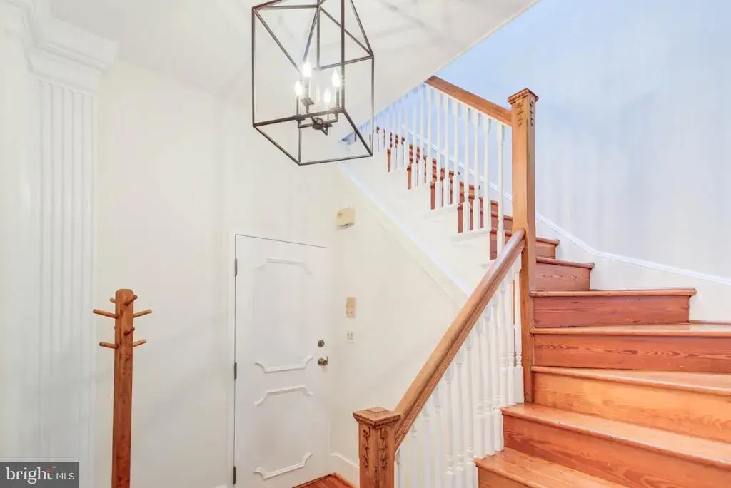 1717 Lamont St Nw #d, WASHINGTON