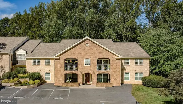 5809 Cove Landing Rd #203, Burke