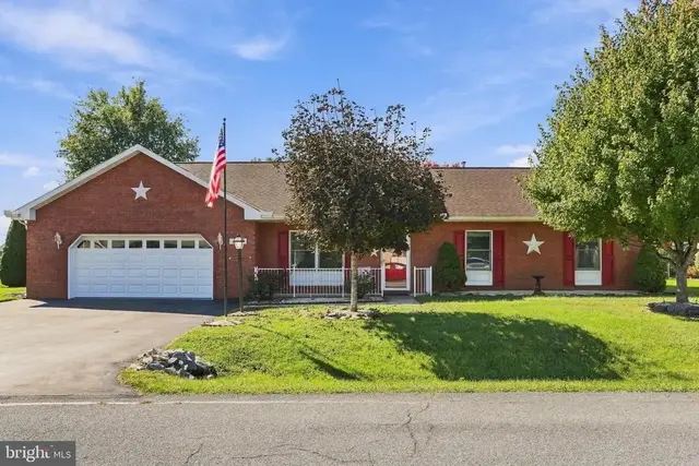107 Grand Oak Dr, Hagerstown