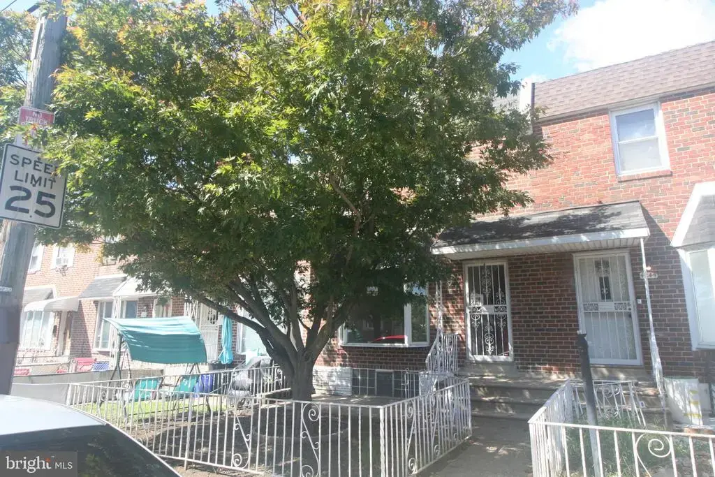 4242 O St, PHILADELPHIA