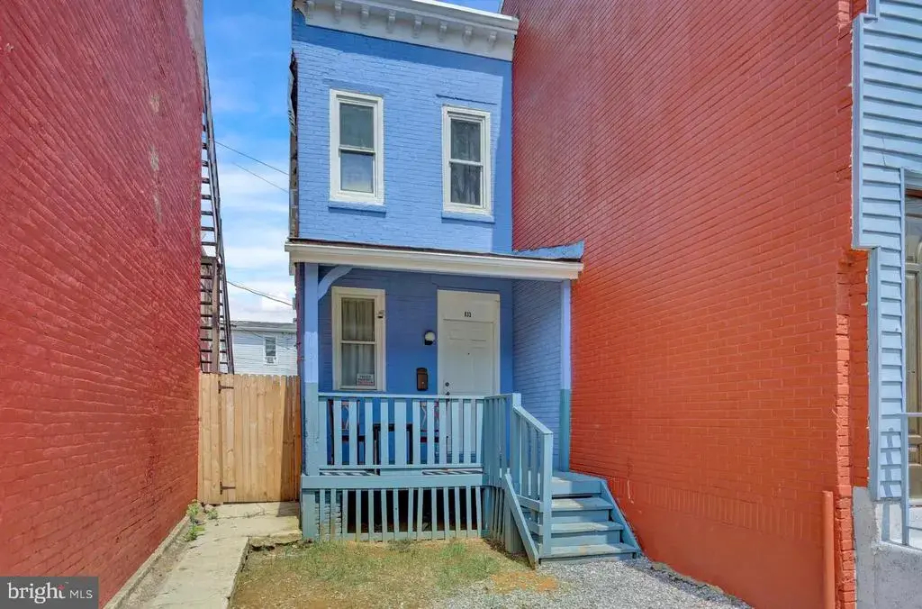 833 Green St, READING