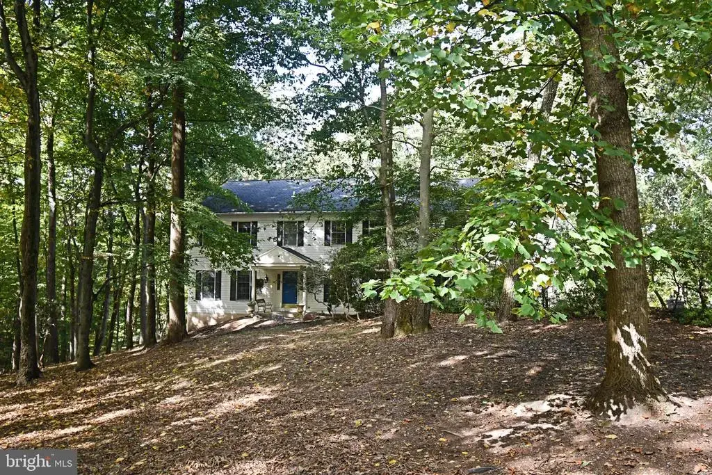 24 Fawn Dr, READING