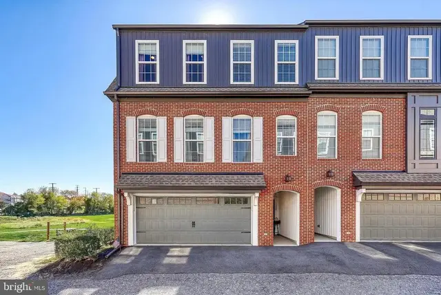 1358 Station House Ln, Mechanicsburg